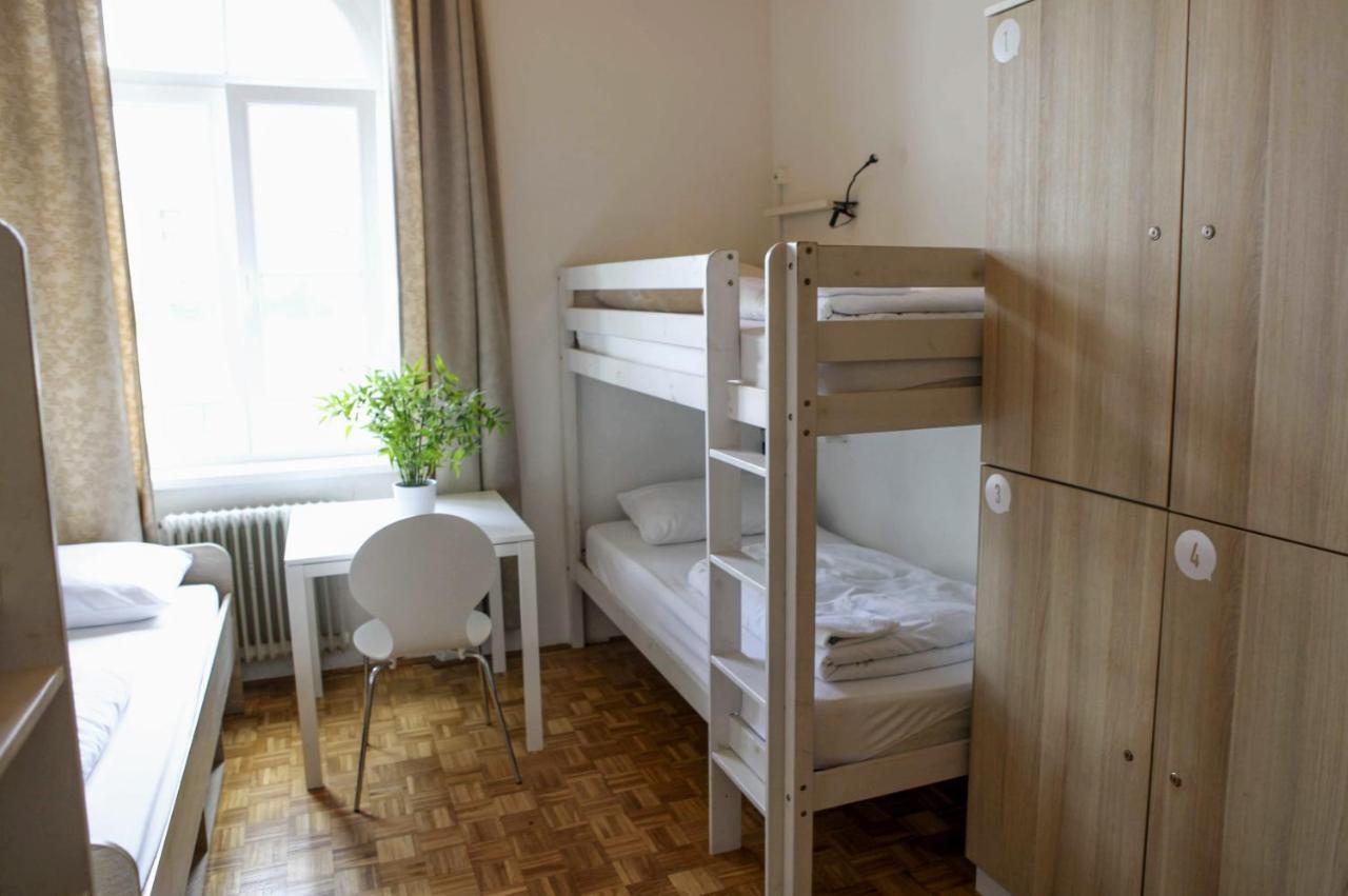 C - Punkt Hostel *